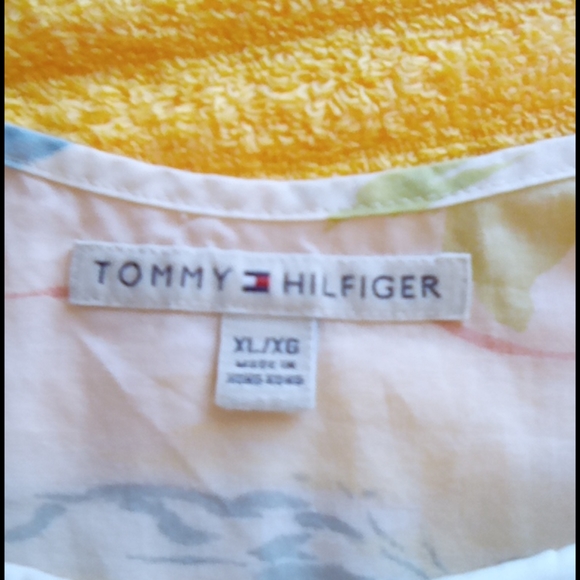 Tommy Hilfiger Top - Picture 6 of 6
